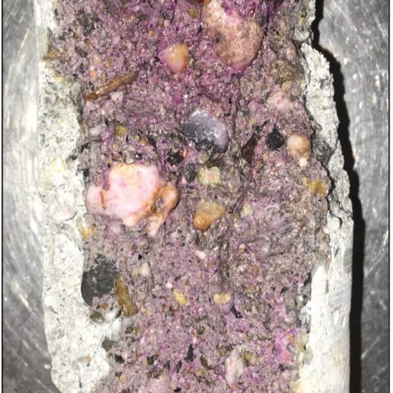 Morceau dé béton pour un diagnostic balcon